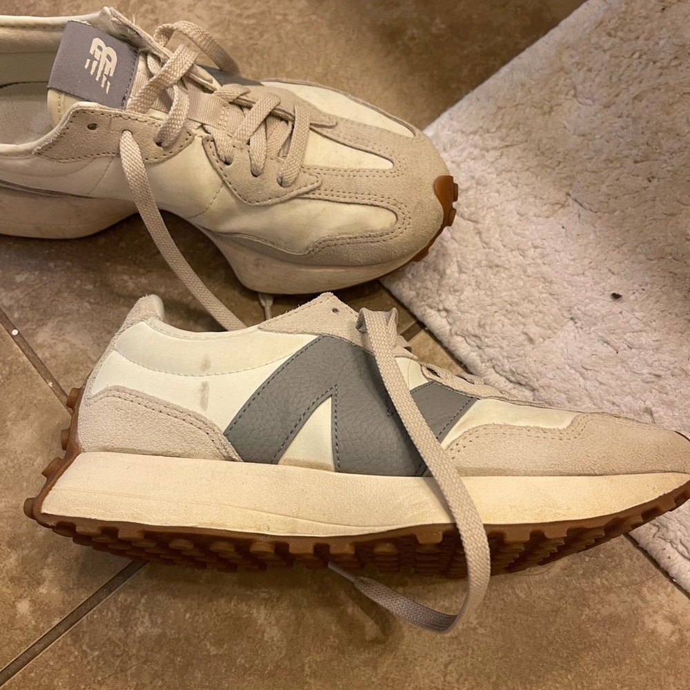 New Balance 327 white leather with Gray logo